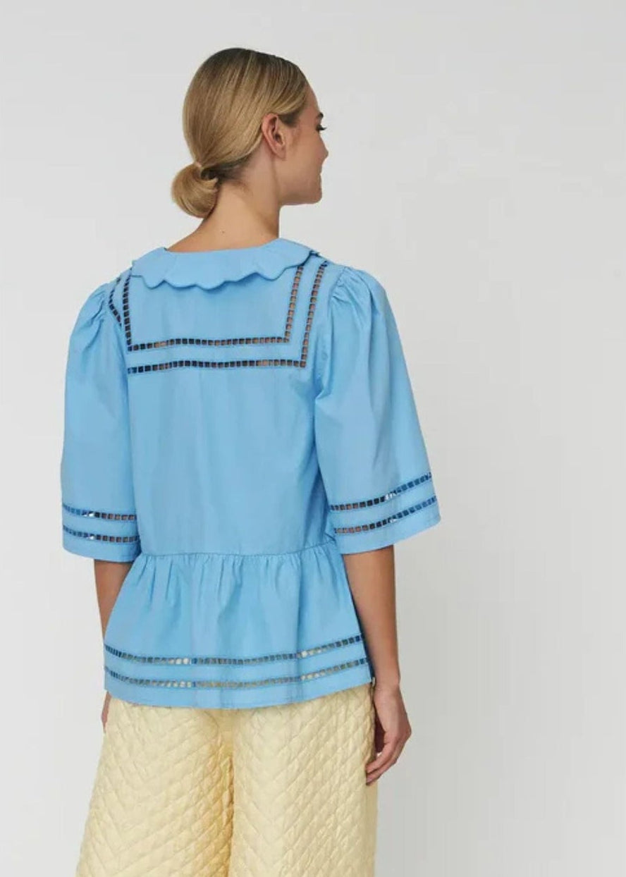 Scallop Edge Collar-Blue Coral